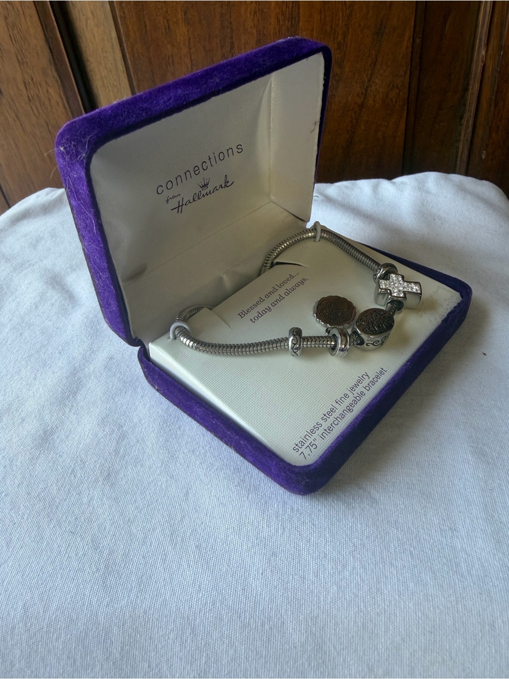 Hallmark Blessed Life Cross Charm Bracelet NIB Inspirational Christian Gift - Picture 6 of 7
